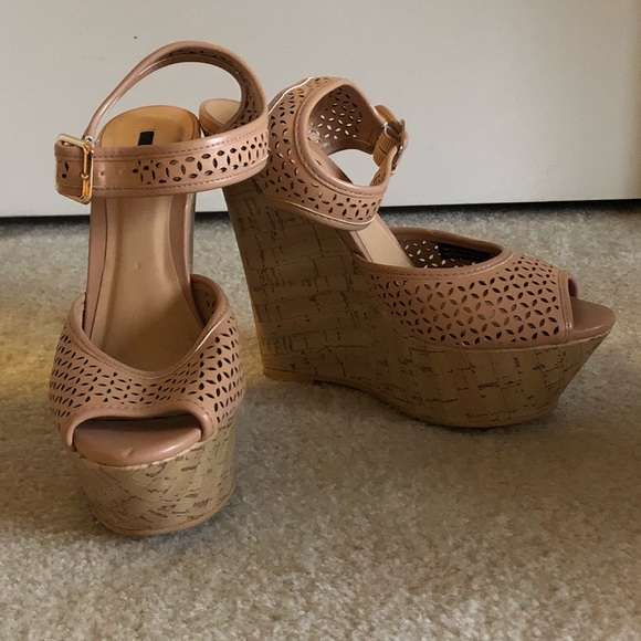 Nude cut out wedges - Picture 2 of 8